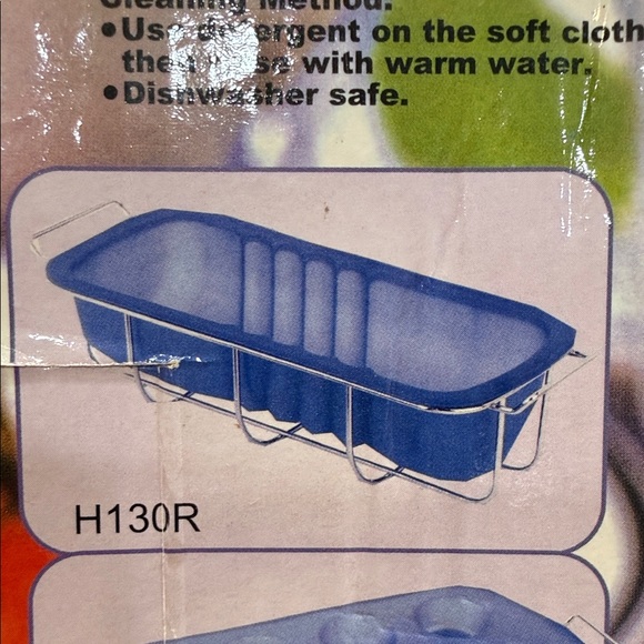 Tupperware Green Pickle Container - Picture 8 of 13